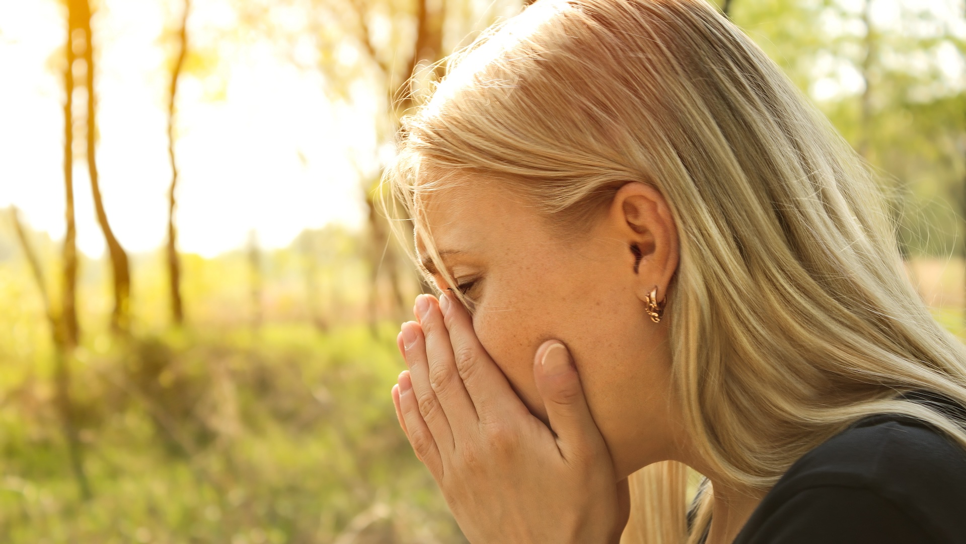 Why does the sun make people sneeze?