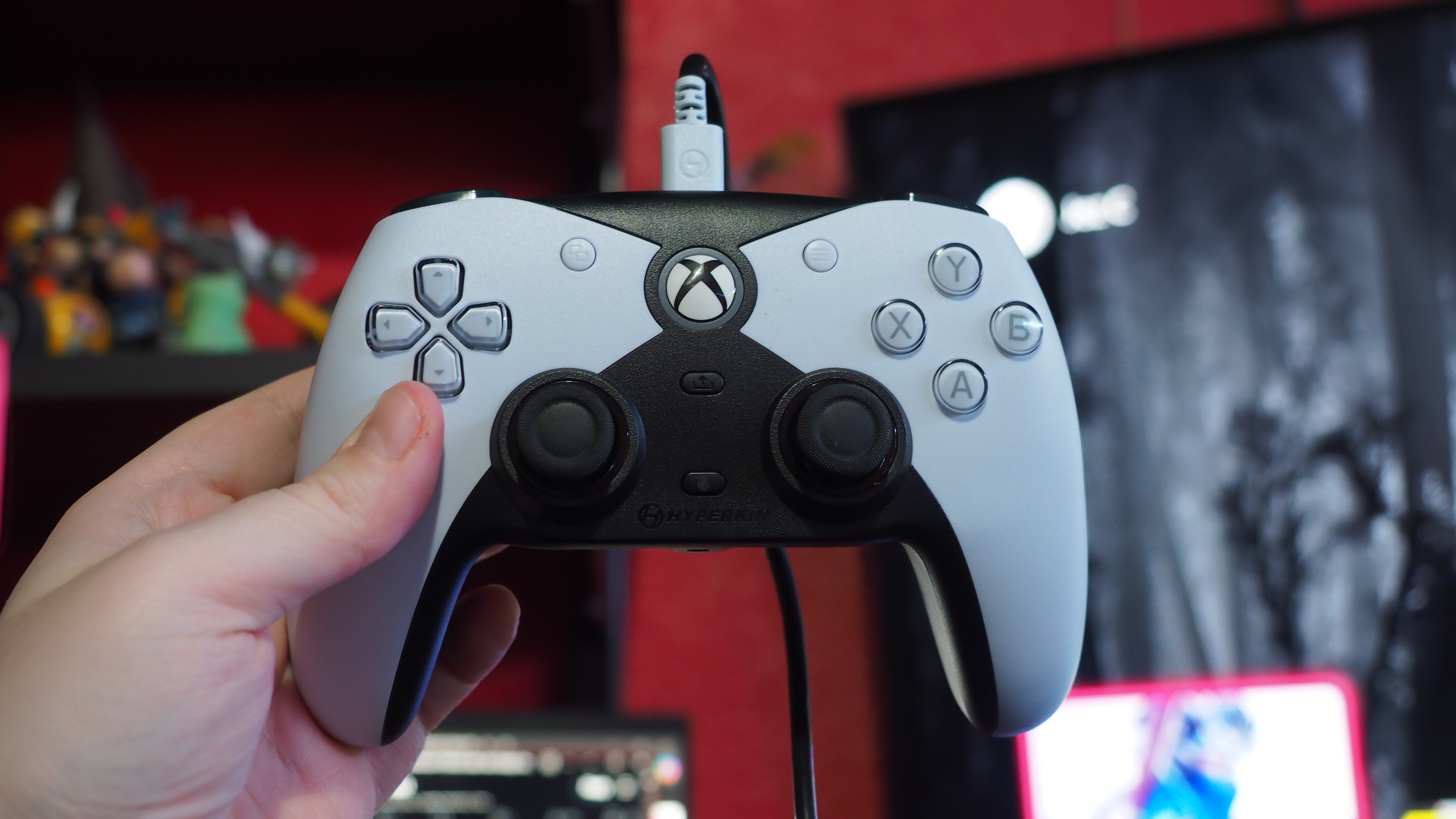 Photographs of the Hyperkin 'Competitor' controller