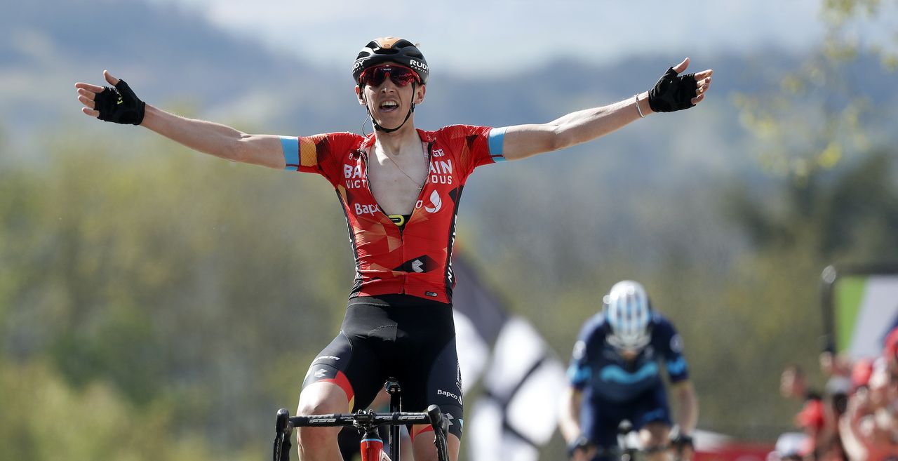 Dylan Teuns wins Fleche Wallonne 2022