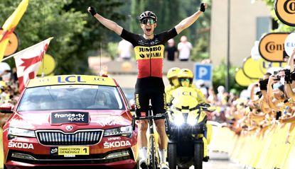 Wout van Aert wins Tour de France 2021 stage 11