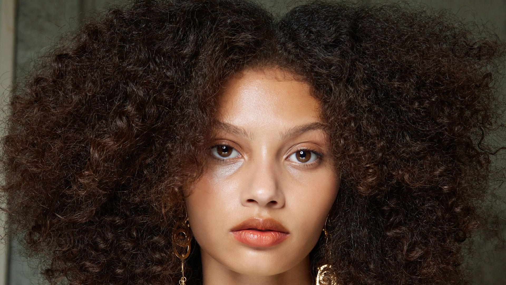 The 12 Best Diffusers for Curly Hair, Tested By Editors | Marie Claire
