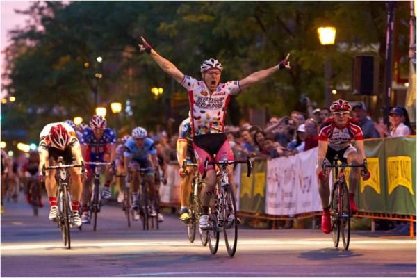 Brad Huff (Jelly Belly) blasts across the finish line