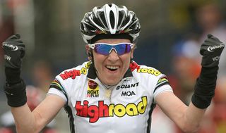 Judith Ardnt wins the 2008 Tour of Flanders