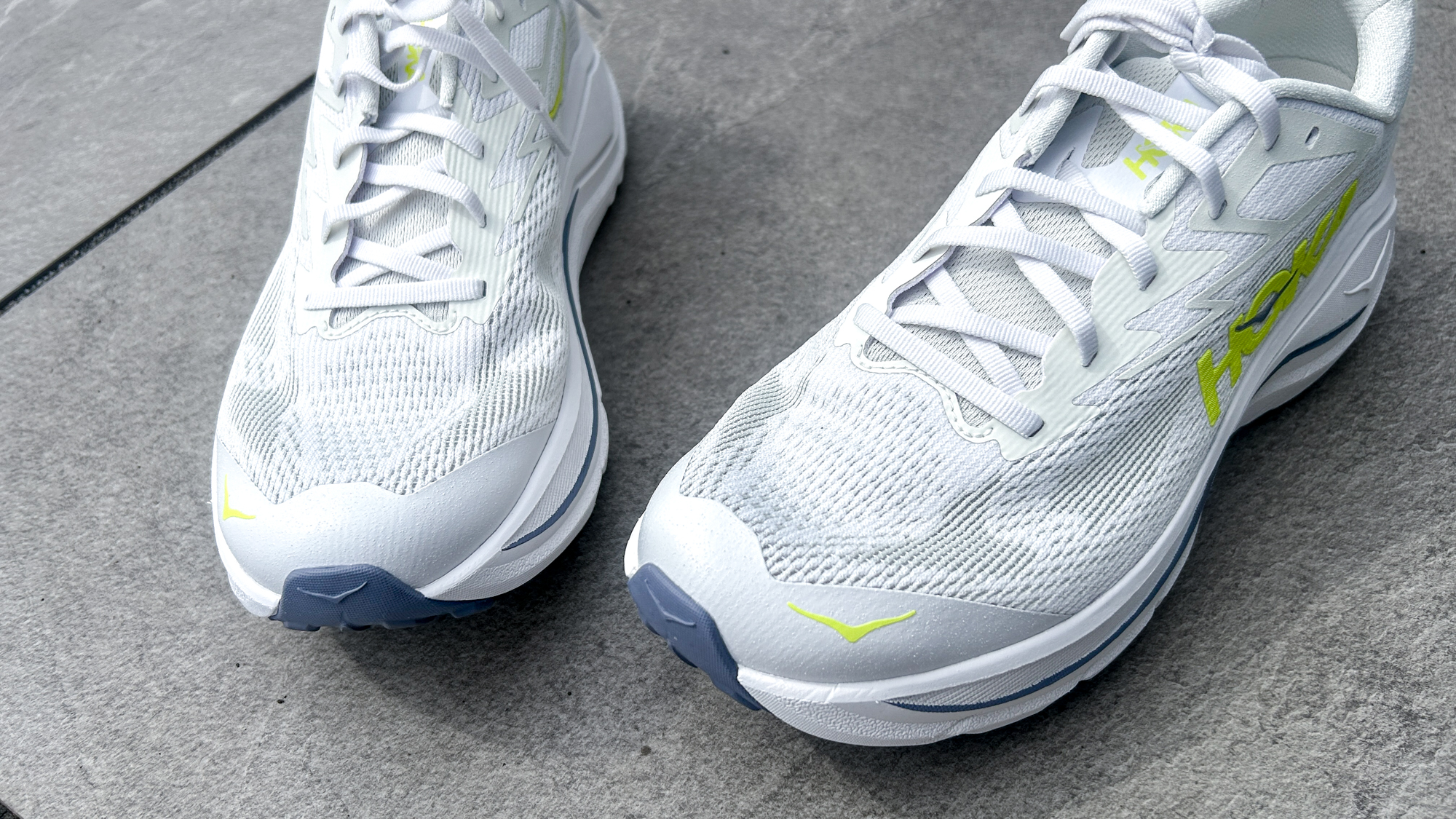 Hoka Challenger 8