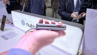 Nubia Flip 2 5G folded