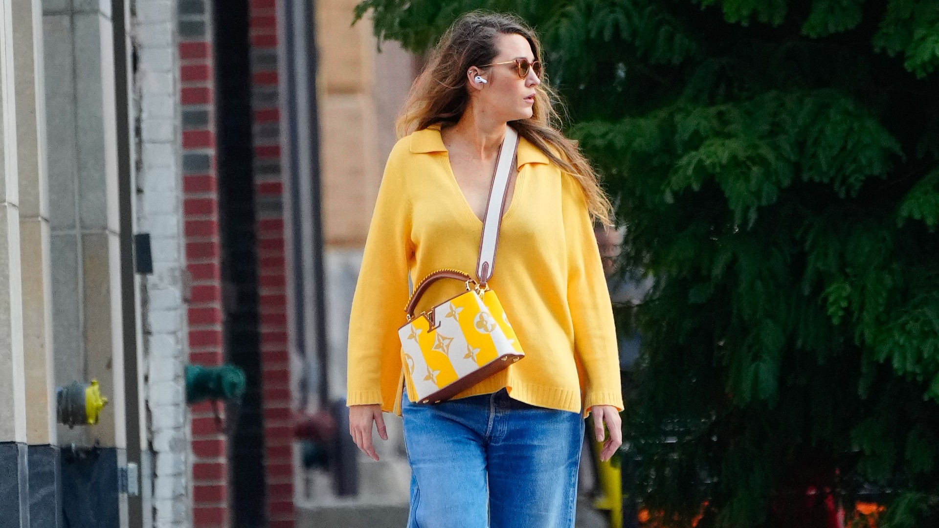 Blake Lively's Phone Crossbody Is a Travel Must