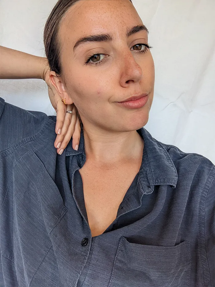 Shannon Lawlor testing NARS soft matte concealer