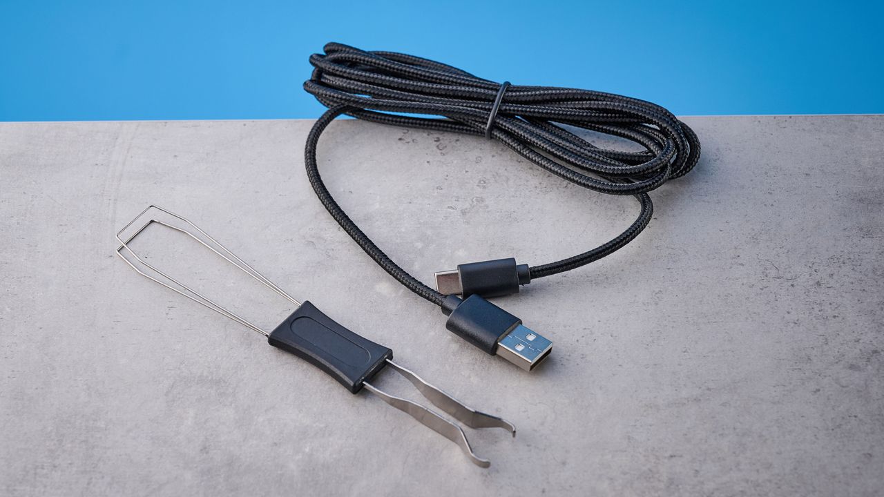 The Wobkey Crush 80 in warm silver colorway