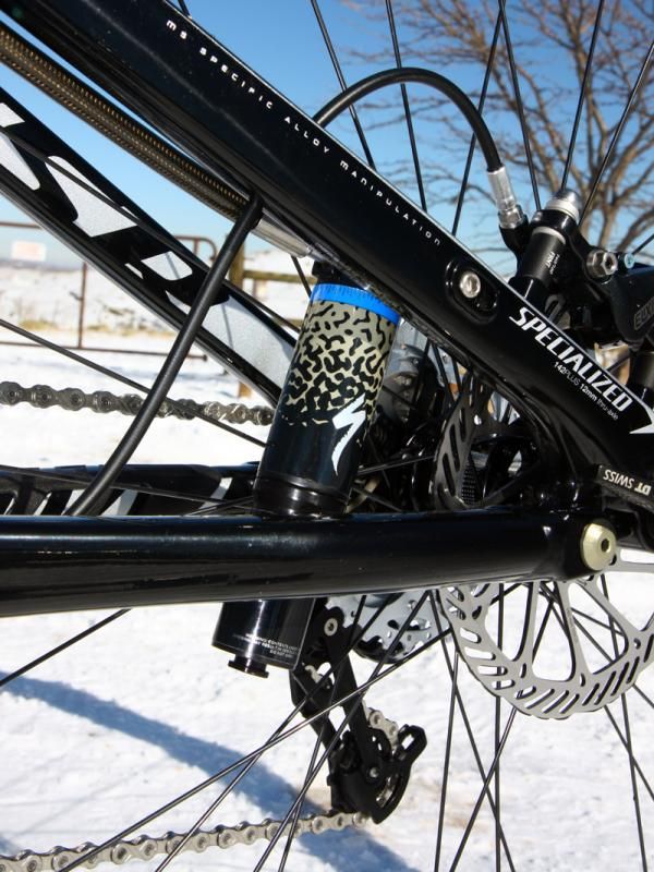 Specialized's latest Brain inertia-valve shock sets it apart from other four-bar designs. The auto-lockout opens and closes nearly instantly in response to the terrain and the transition is nearly imperceptible in most settings.