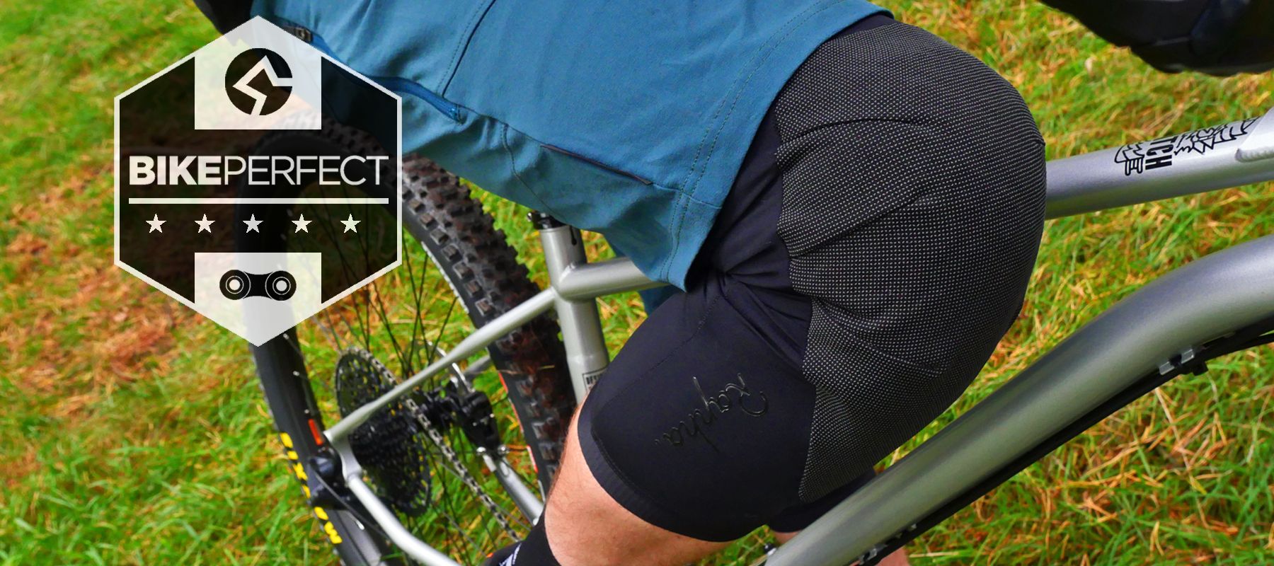 Rapha Trail Knee Pad review super comfortable knee protection Bike