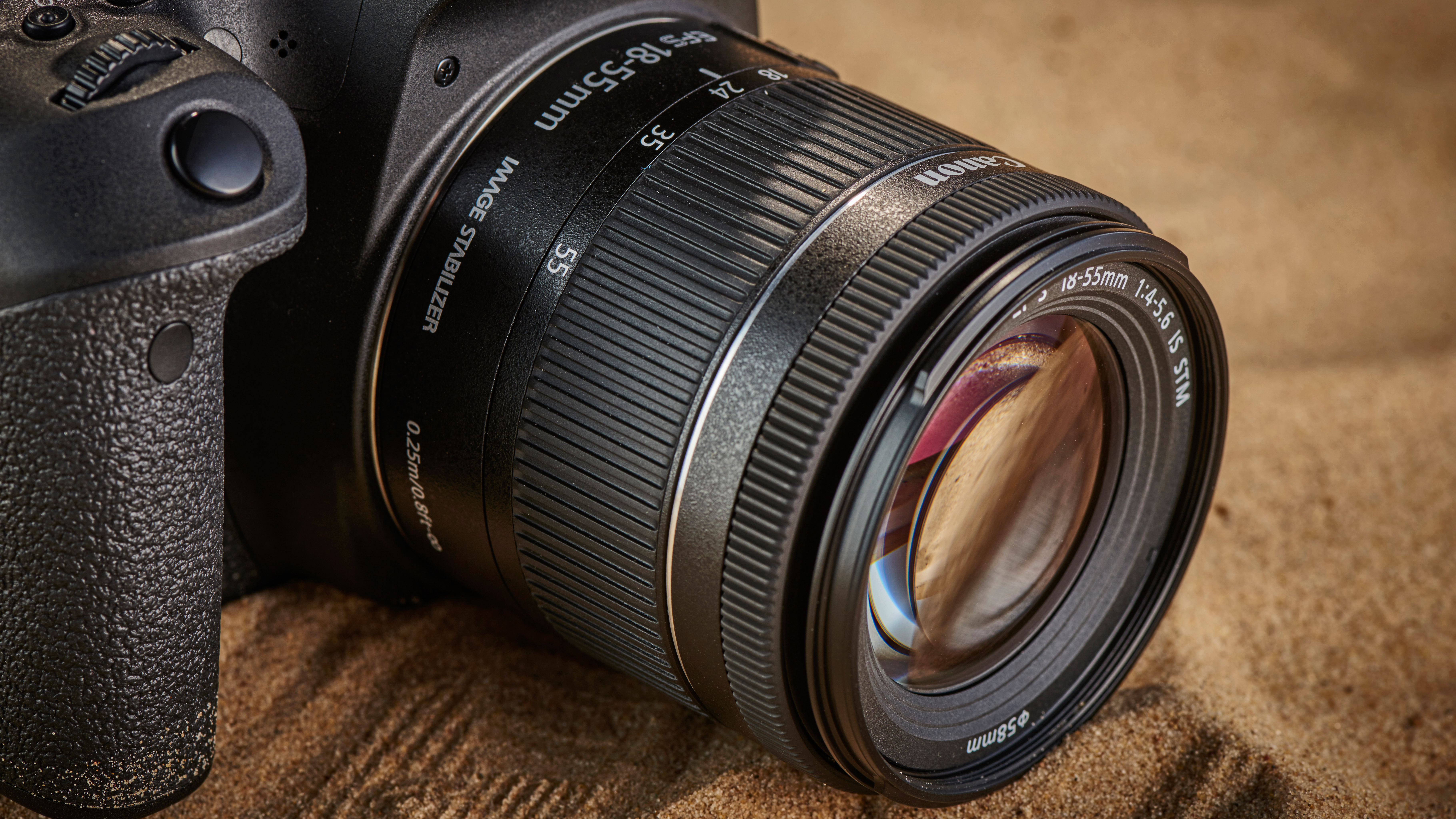 Canon EF-S 18-55mm f/4-5.6 IS STM
