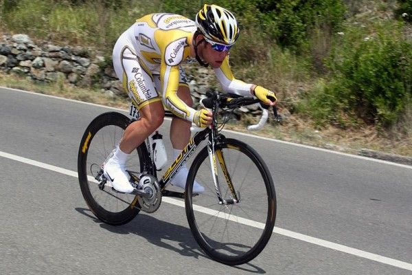 Mark Cavendish (Team Columbia - Highroad) descending during the stage 12 time trial.