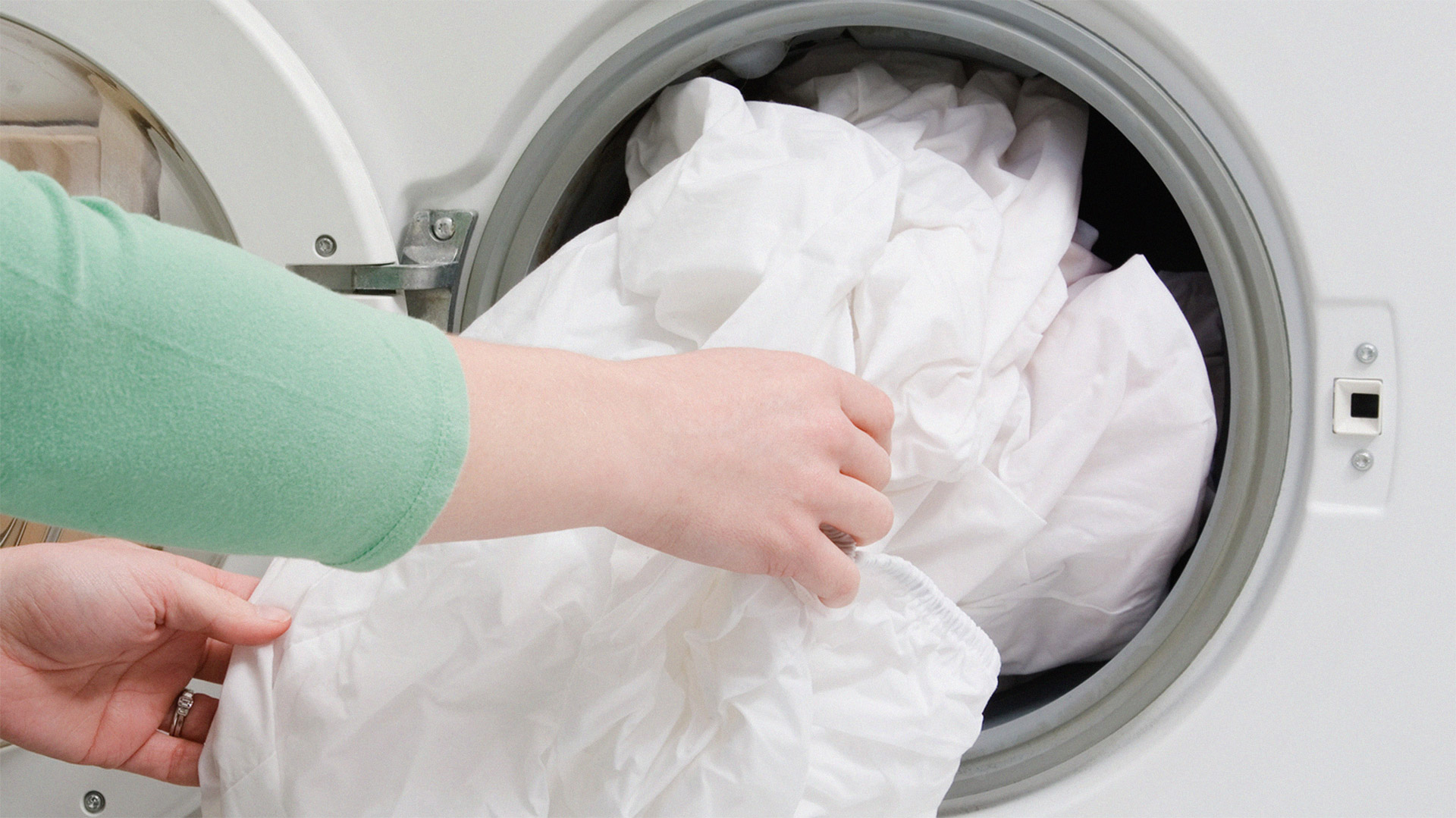 Washing bedding in a washing machine