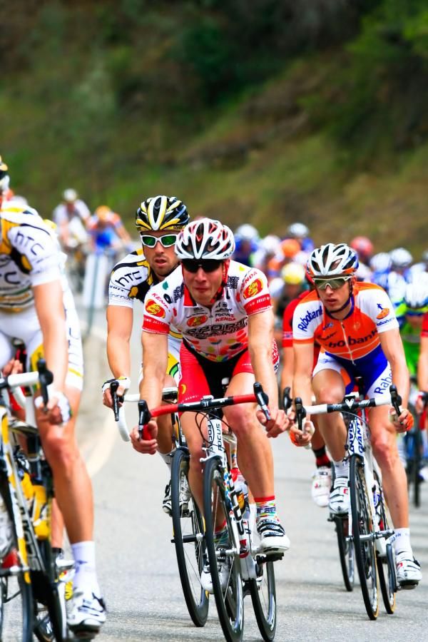 Bernhard Eisel (HTC-Columbia) follows a Jelly Belly rider on stage one