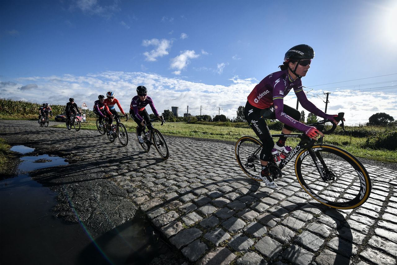 SD Workx at the women&#039;s Paris-Roubaix recon