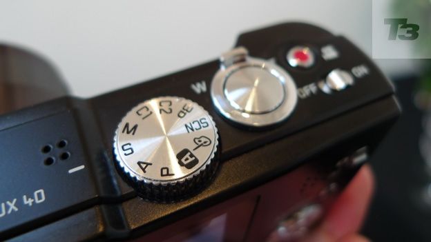 Leica V-Lux 40 review