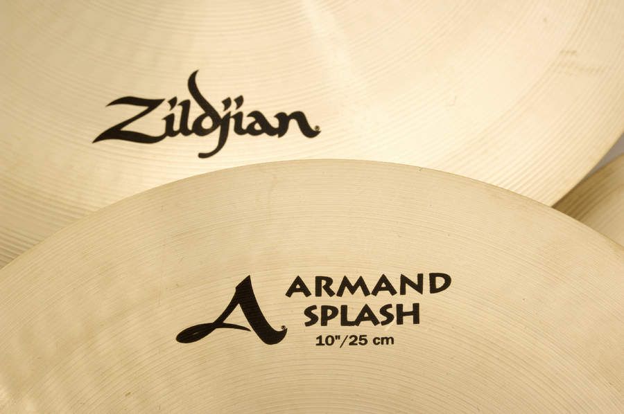 A 10" splash bearing the great man's name.
