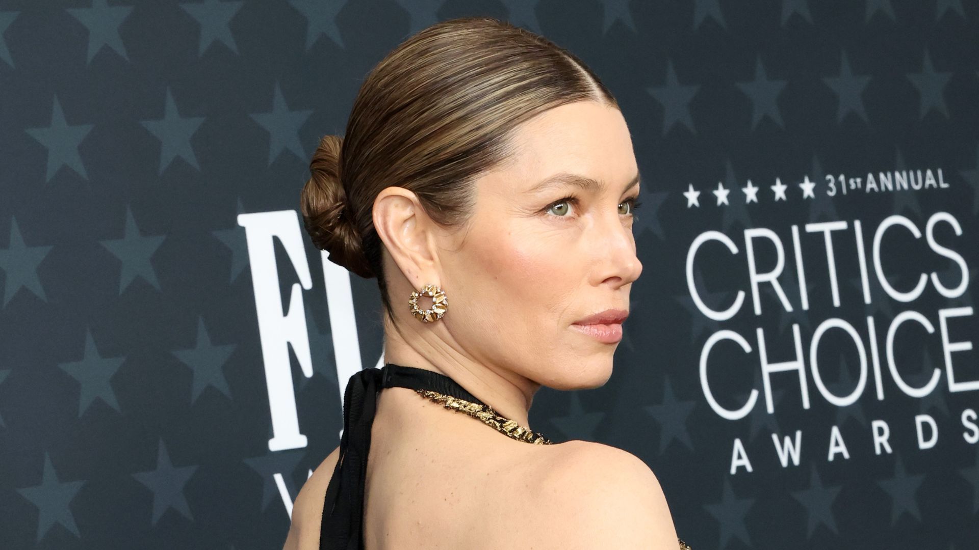 Hate cardio? Jessica Biel&rsquo;s trainer just shared a 4-move workout that raises your heart rate like walking