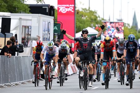  Arvid De Kleijn (Tudor) wins the final stage ahead of Phil Bauhaus (Bahrain Victorious) and Marius Mayrhofer (dsm-firmenich)
