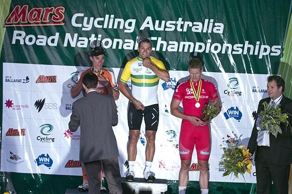 Men's elite podium (l-r): Anthony Giacoppo (2nd), Jonathan Cantwell (1st), and Stuart Shaw (3rd) on the podium in Ballarat.