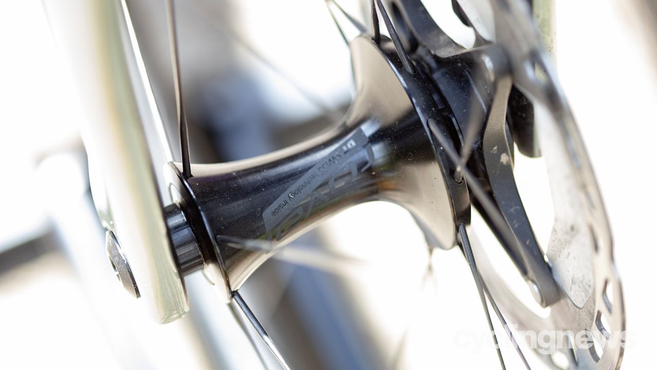 Roval Rapide CLX II detail of front hub