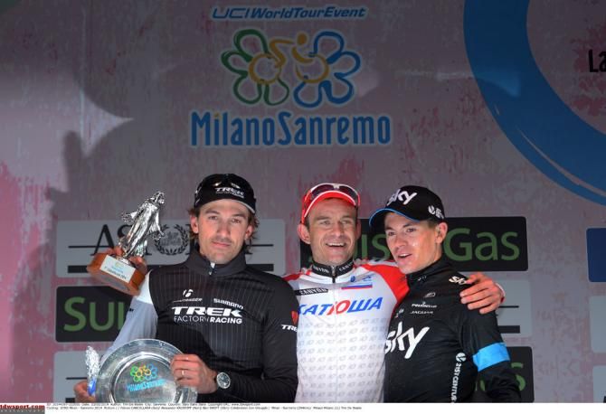 Alexander Kristoff (Team Katusha) flanked by Fabian Cancellara and Ben Swift