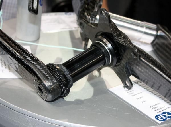 The Morpheus crank drops directly into the new Alpha frame but for standard threaded shells, there are also external-bearing cups.