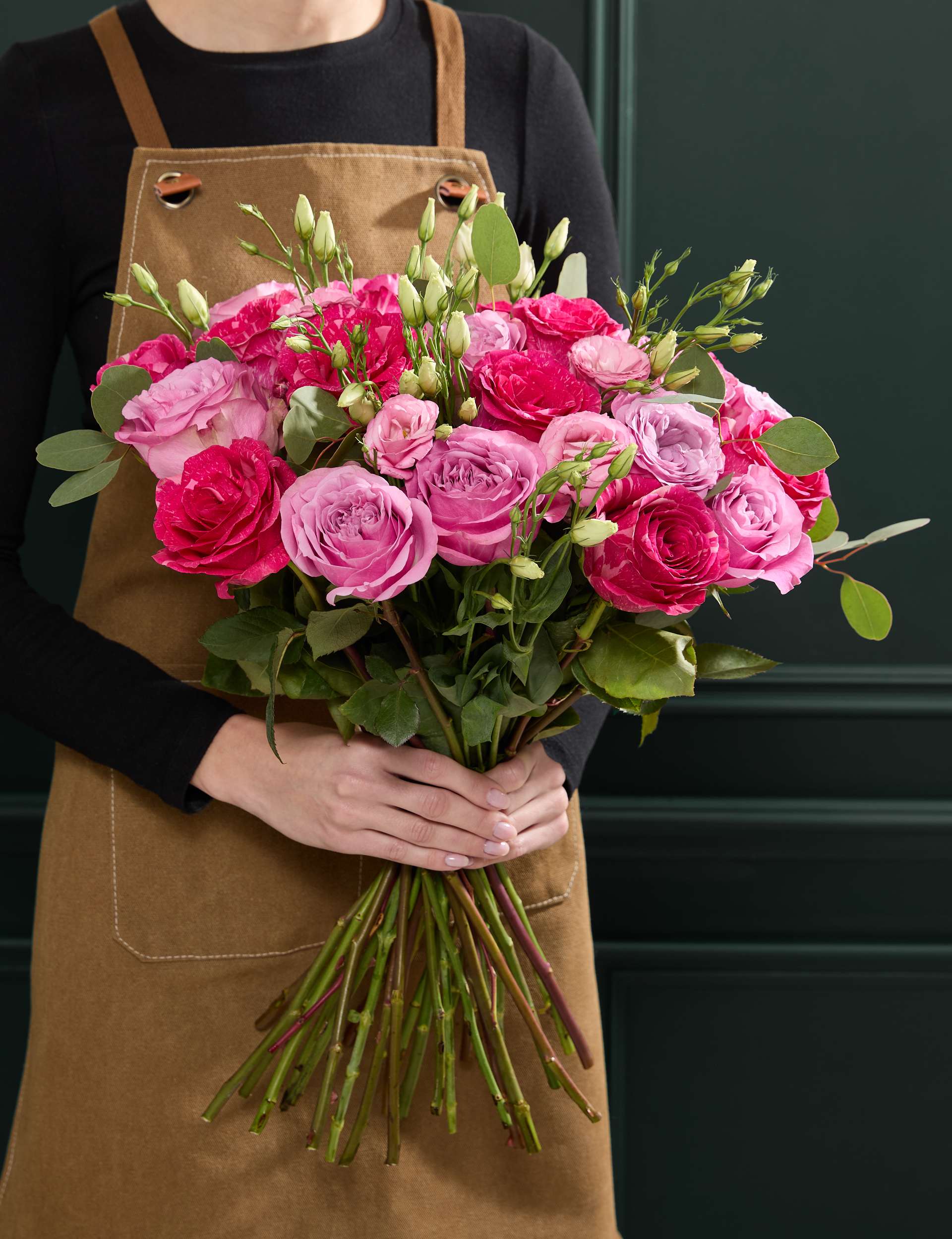 Valentine's Queenscrown Rose Bouquet