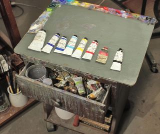 Arrange paints according to colour temperature