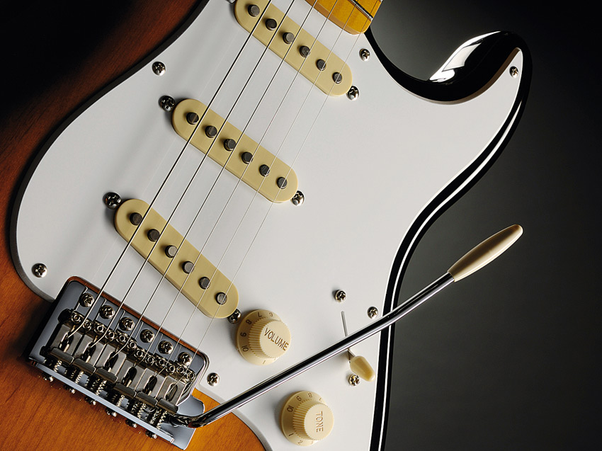 Alnico III pickups with suitably aged-looking covers