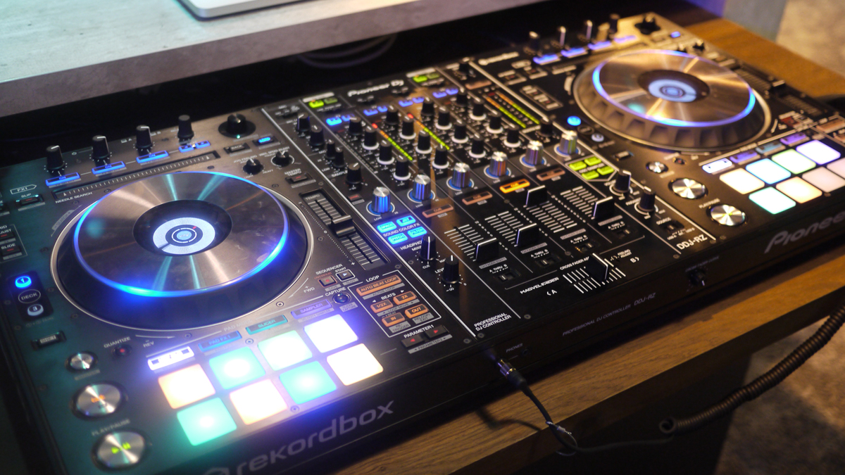 DDJ-RZ