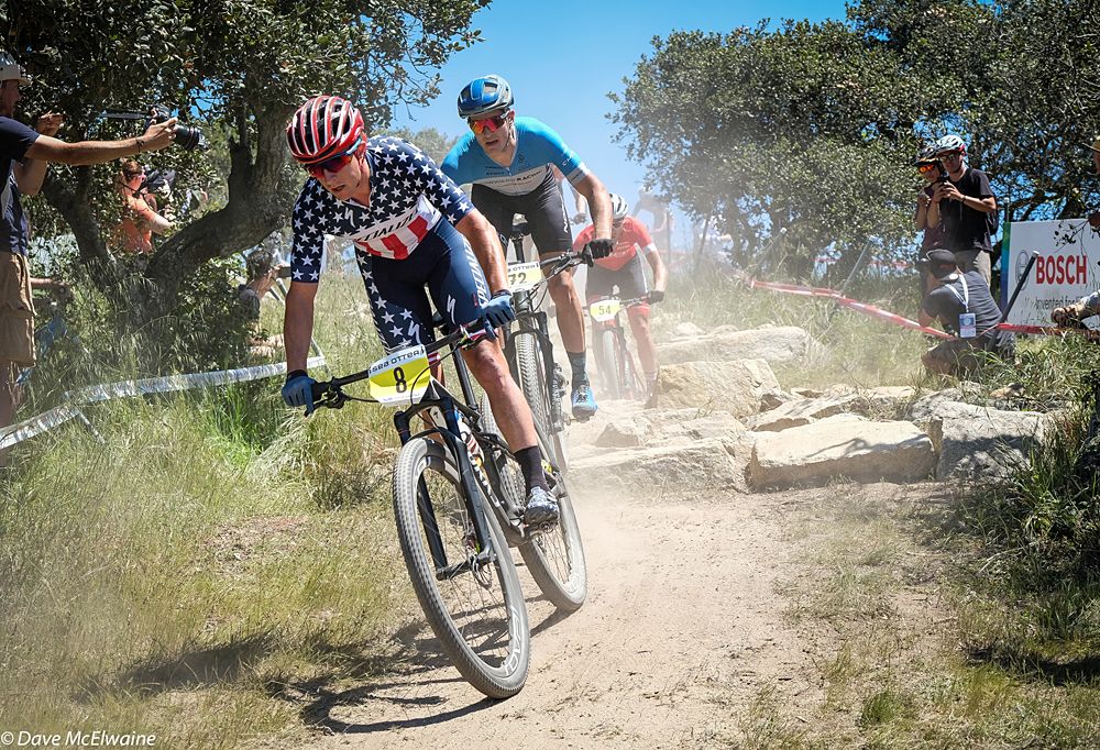 USA Champion Howard Grotts (Specialized) with the lead group mid-race