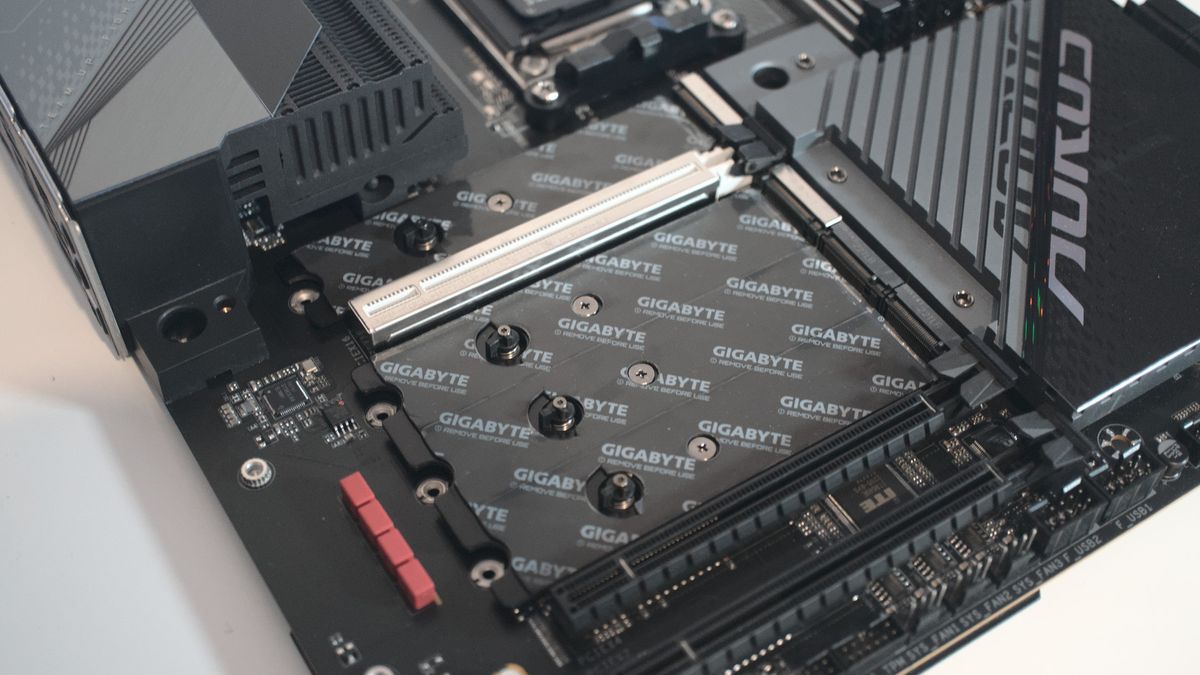 GIGABYTE X670E Aorus Master