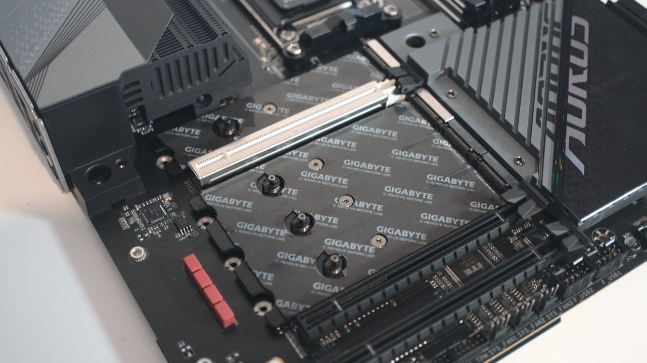 GIGABYTE X670E Aorus Master