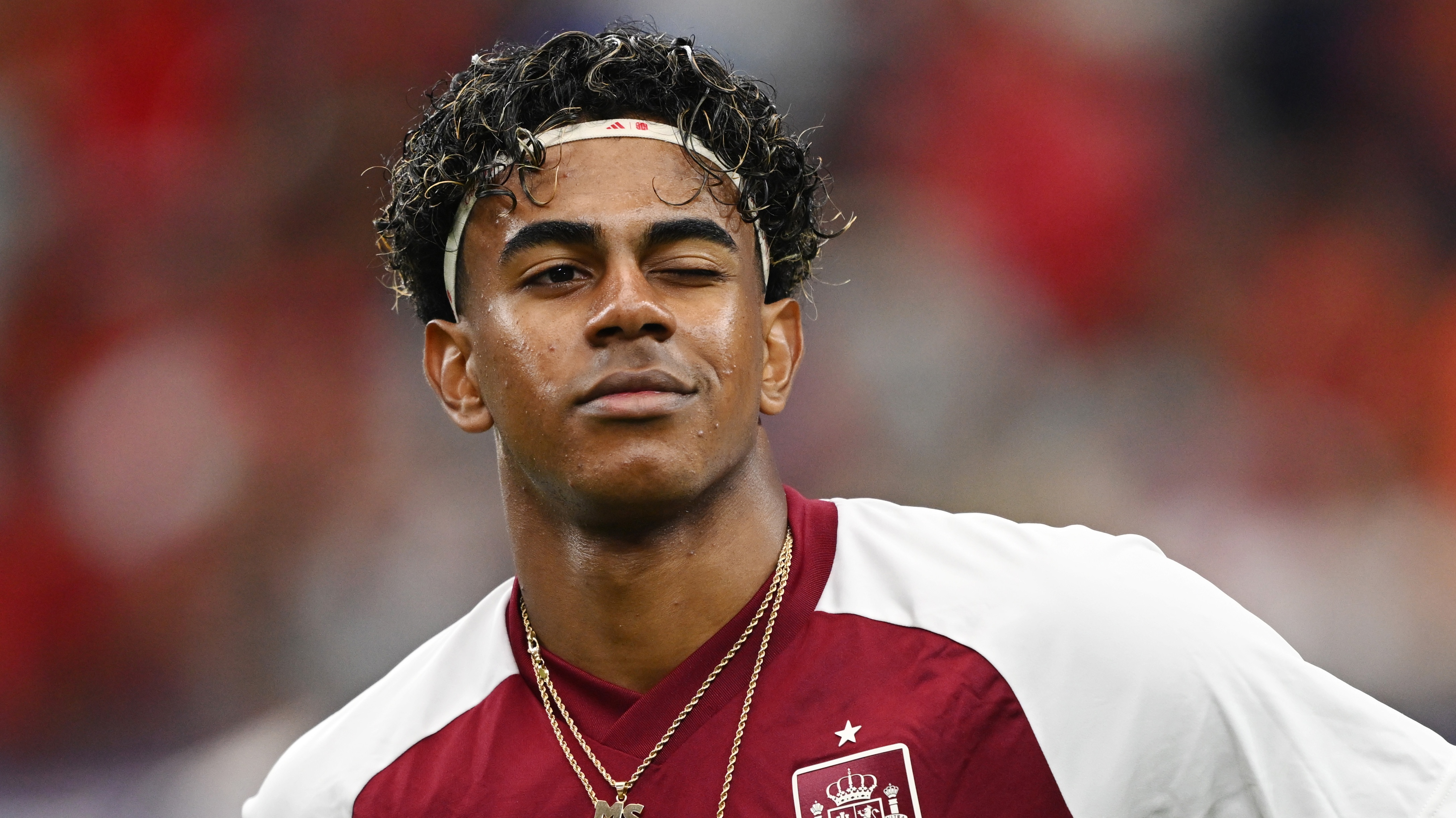  Lamine Yamal #19 of Spain warms up before the FIFA World Cup 2026 Round of 16 match between Portugal and Spain at Dallas Stadium on July 06, 2026 in Arlington, Texas. 