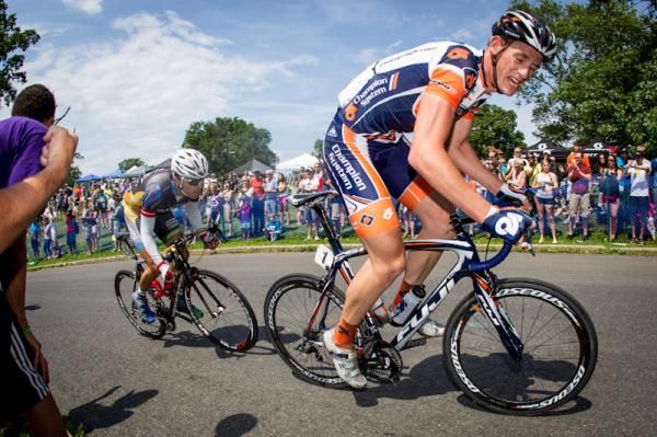 The break comes up Lemon Hill with Clinton Avery (Champion System) leading Andres Diaz (Team Exergy)