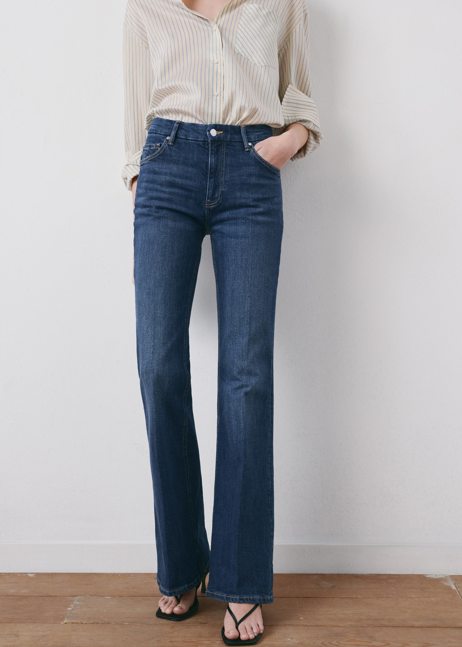 Violet Flared High-Rise Jeans - Women | Mango United Kingdom