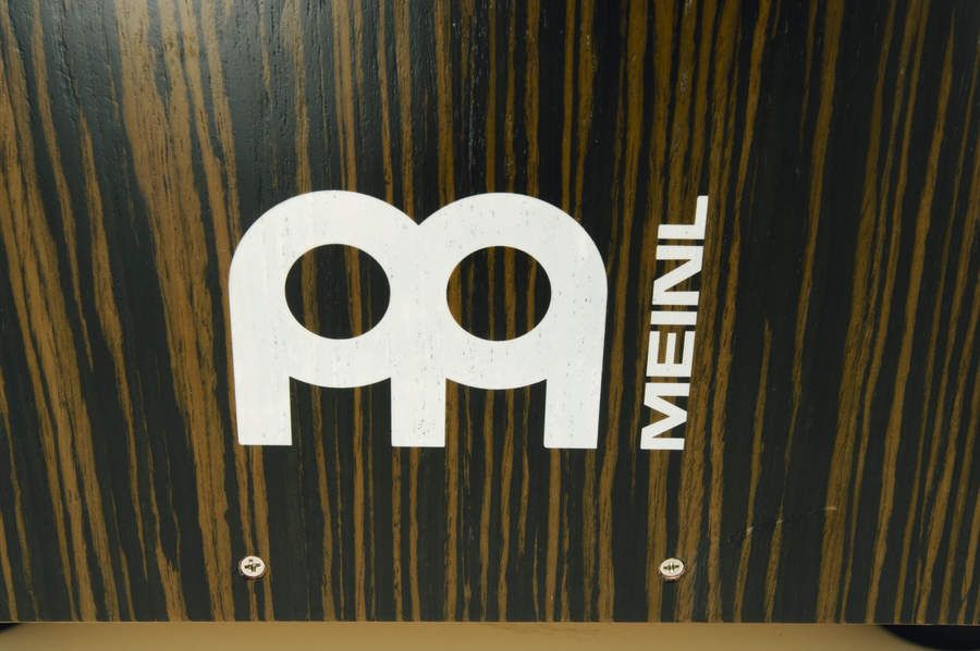 This cajon stands 51cm tall (including the feet).