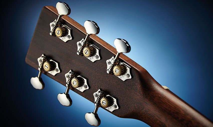 The open-gear tuners on the D-15M Burst add to the guitar's high-end, vintage vibe