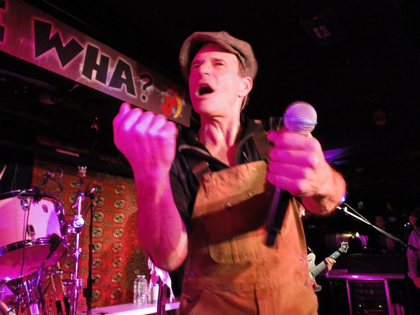 David Lee Roth: cheery, chatty and pumped