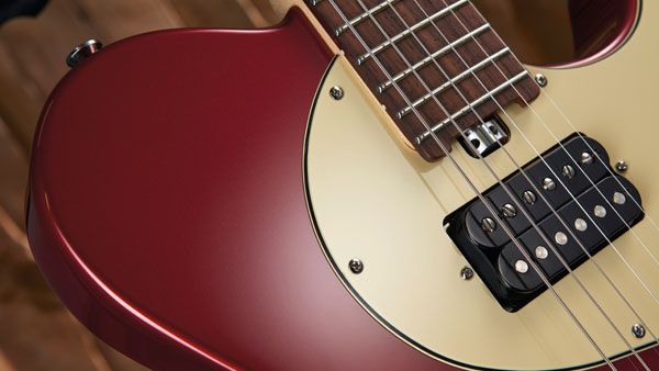 The neck Seymour Duncan Jazz is ideal for rhythm playing