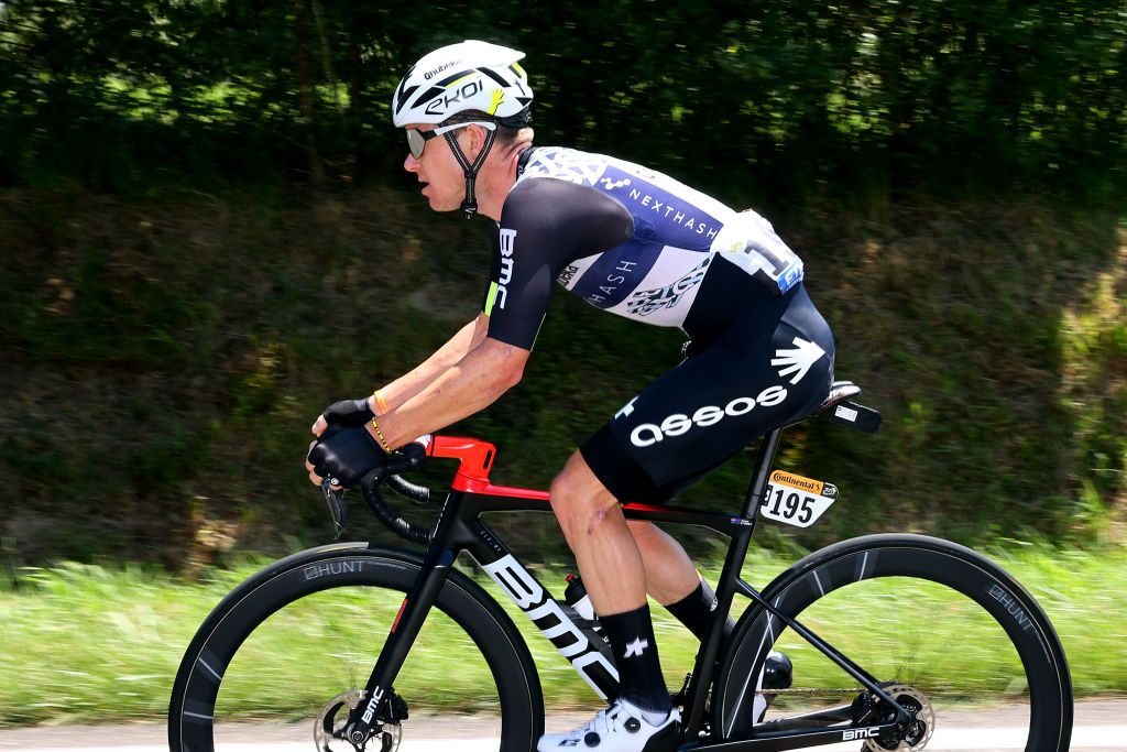 La blessure au dos de Simon Clarke au Tour de France