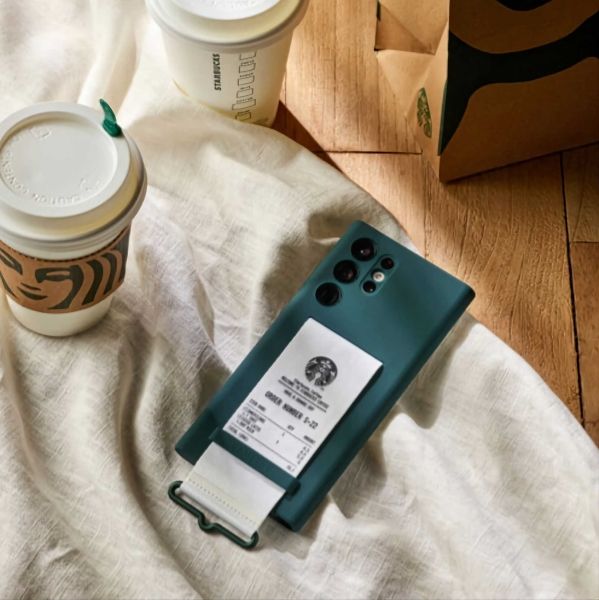 Samsung and Starbucks collaborate on a new Galaxy S22 Ultra case