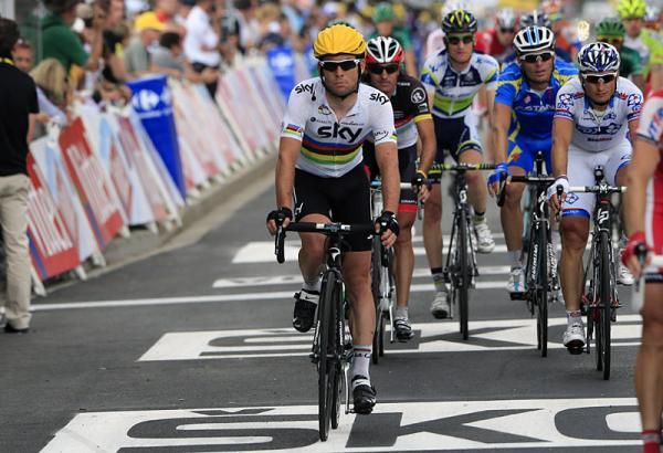 Mark Cavendish (Sky) suffered an untimely flat and ended up finishing in a group six minutes back.