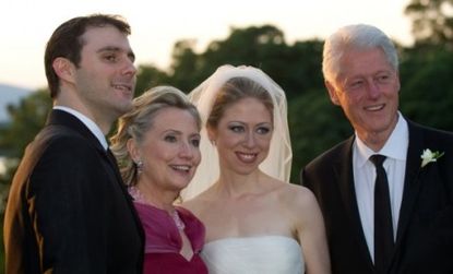 Bill Clinton dropped some serious poundage before his daughters wedding. 