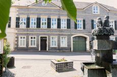 The original Zacharias Bergweiler-Pr&uuml;m estate in Wehlen, Mosel Valley.