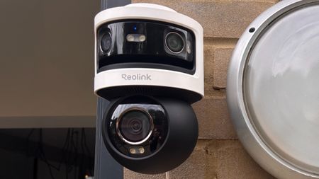 Reolink Omvi 3i security camera installed on wall