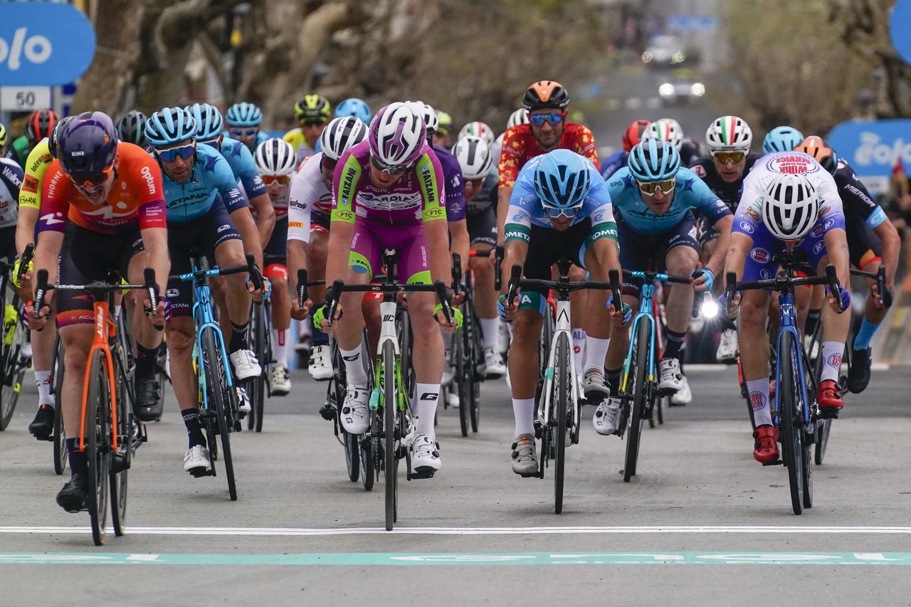 Giro di Sicilia 2022 - 3rd Edition - 3rd stage Realmonte - Piazza Armerina 171 km - 14/04/2022 - Pier-Andr&Atilde;&copy; Cote (CAN - Human Powered Health) - Filippo Fiorelli (ITA - Bardiani - CSF - Faizan&Atilde;&uml;) - photo Massimo Fulgenzi/SprintCyclingAgency&Acirc;&copy;2022