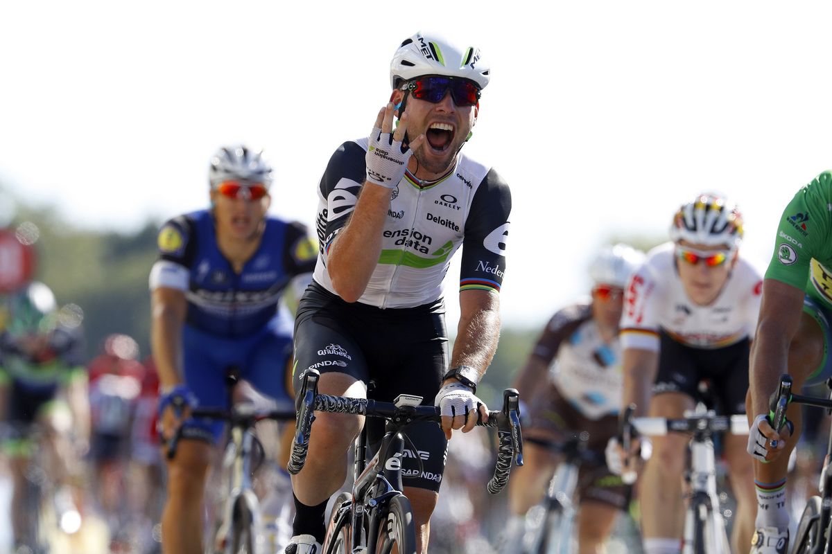 Mark Cavendish (Dimension Data) wins stage 14 of the Tour de France