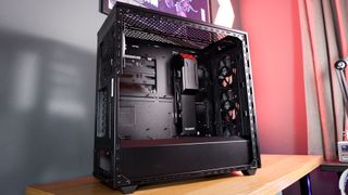 A gaming PC build using the Be Quiet Shadow Base 800 FX chassis, an Intel Core Ultra CPU and an RX 7900 XT GPU.